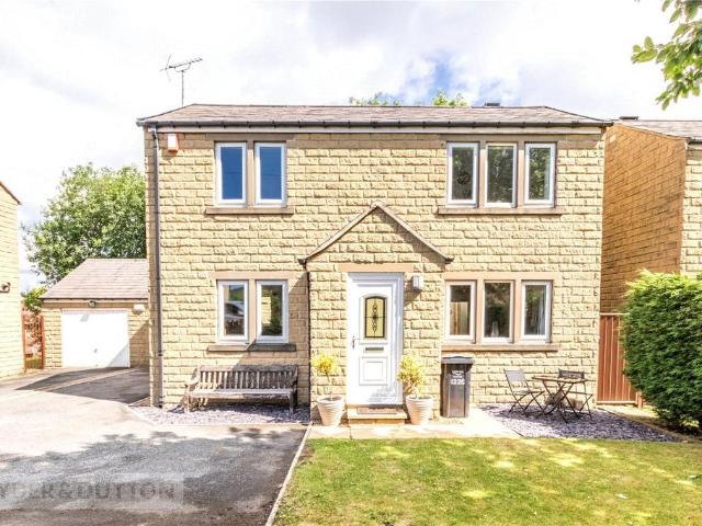 House for sale in Field Lane, Rastrick