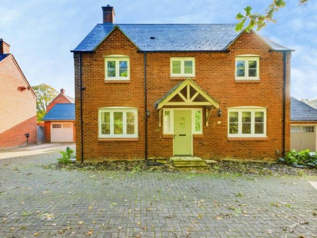 House for sale in Towcester, West Northamptonshire