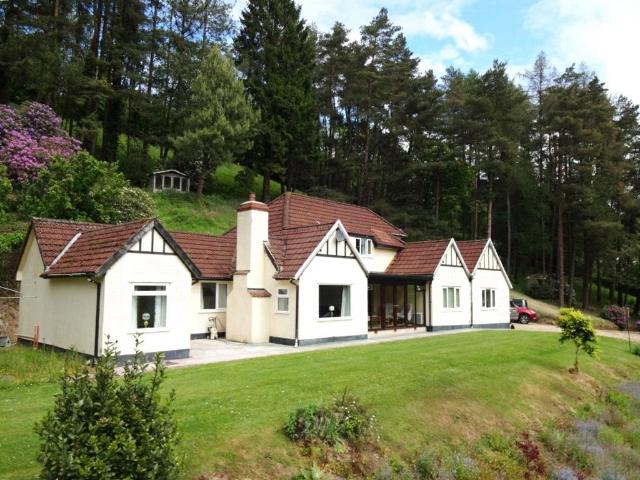 House for sale in Winsford, Somerset