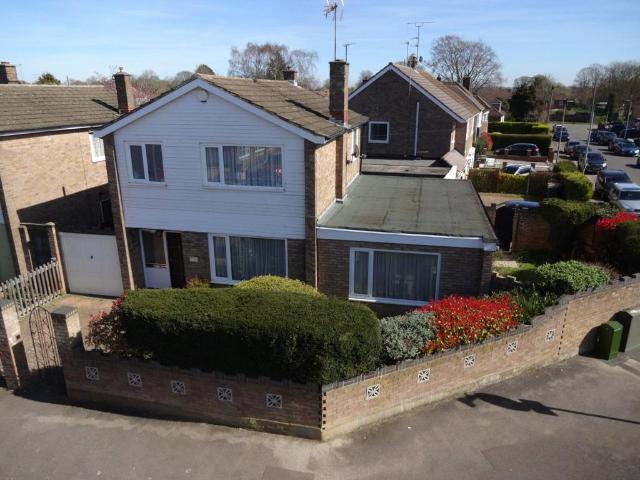House for sale in Woodside Estate, Houghton Regis