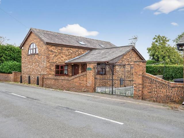 House for sale in Burtonwood and Westbrook, Warrington