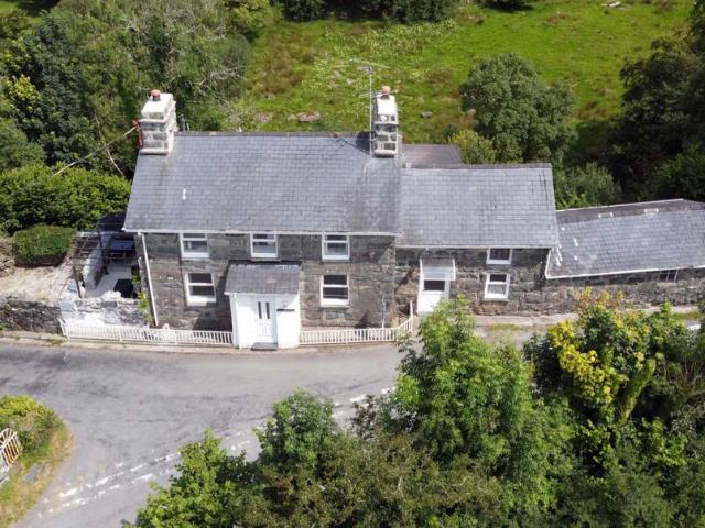 House for sale in Penmorfa, Wales