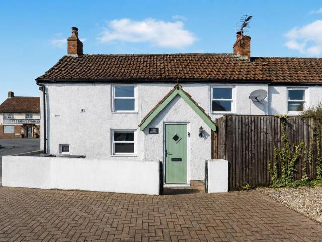 House for sale in Mark