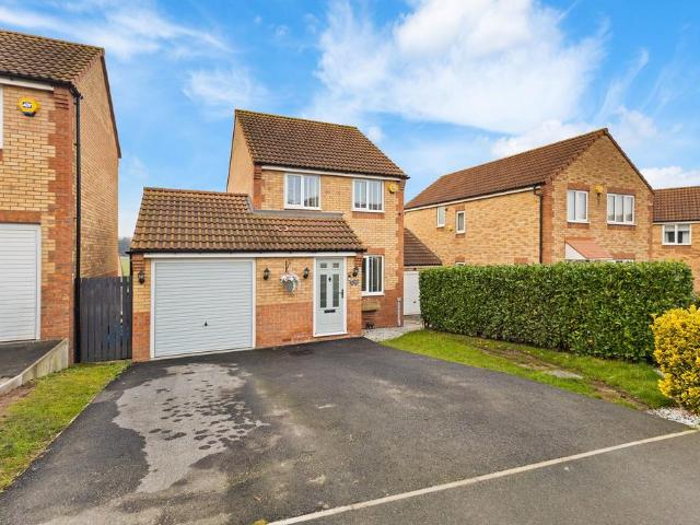 House for sale in Ferrybridge, West Yorkshire