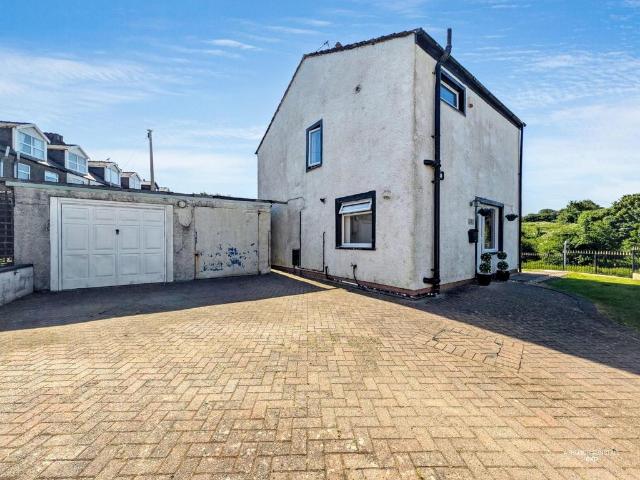 House for sale in Great Clifton