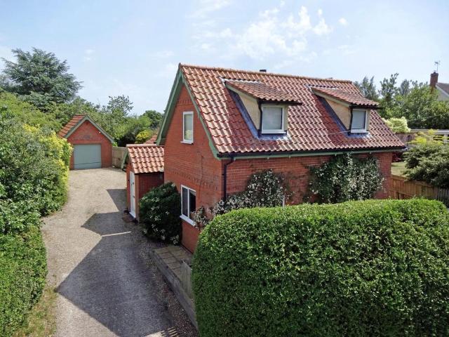 House for sale in Eastbridge, Suffolk