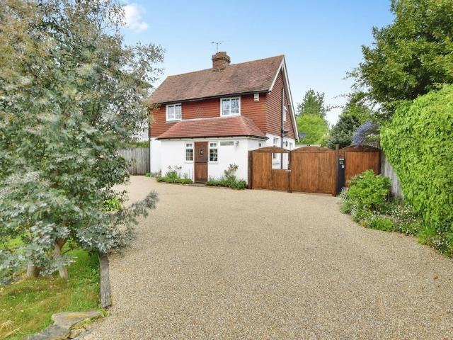 House for sale in Heathlands, East Sussex