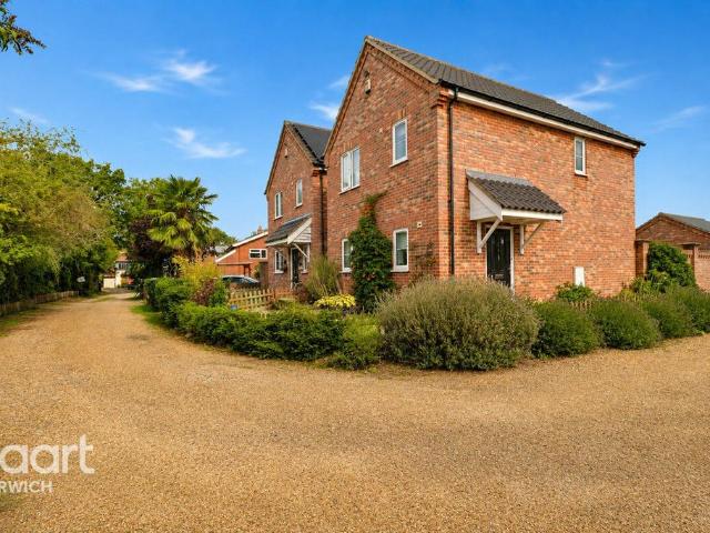 House for sale in Earlham Rise, Norwich