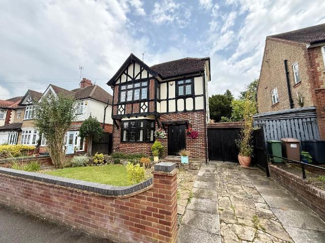 House for sale in Spring Park, Luton