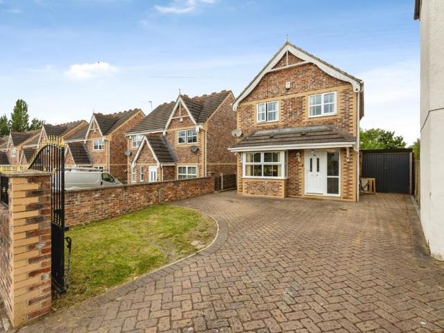 House for sale in West Yorkshire