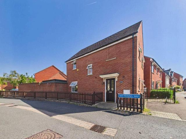 House for sale in Gloucester, Gloucestershire