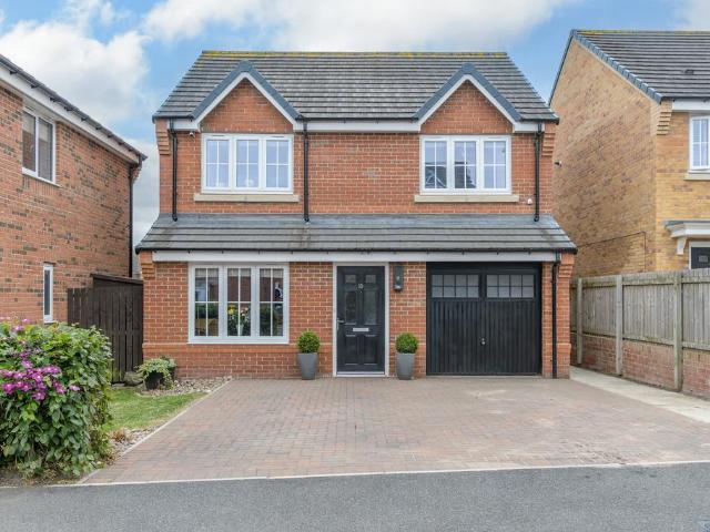 House for sale in East Chevington, Hadston