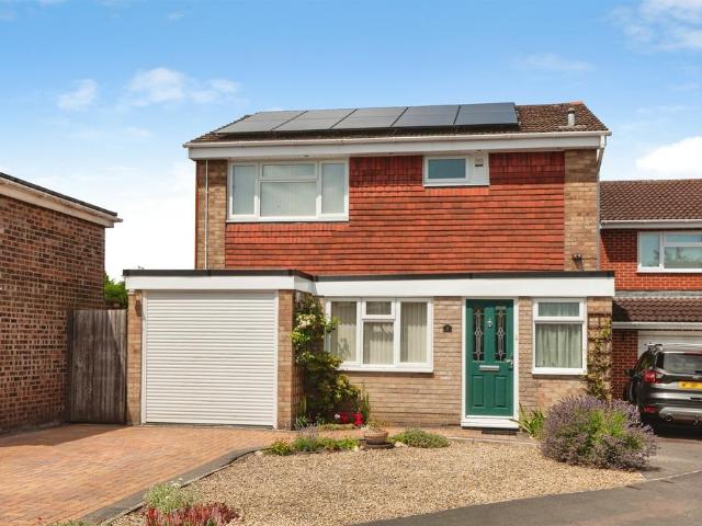 House for sale in Henfords Marsh, Warminster