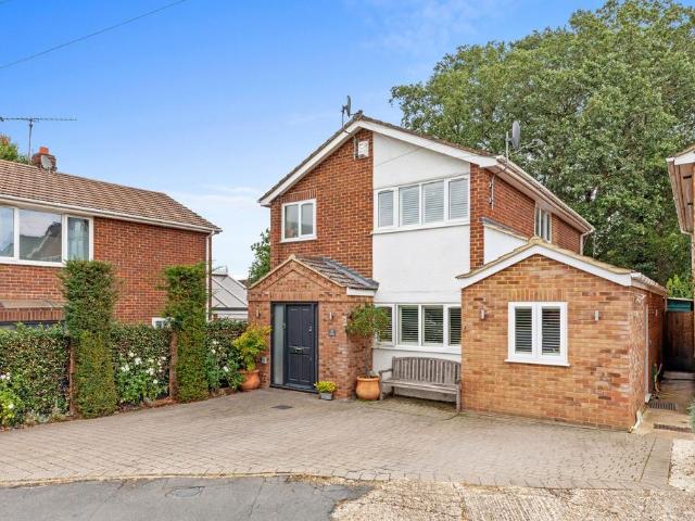 House for sale in Chepping Wycombe, Bourne End