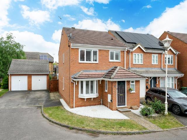 House for sale in Watermead, Buckinghamshire