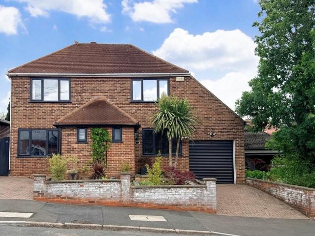 House for sale in Allestree, East Midlands