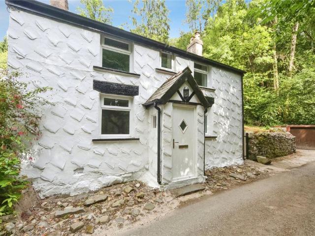 House for sale in Trofarth, Wales