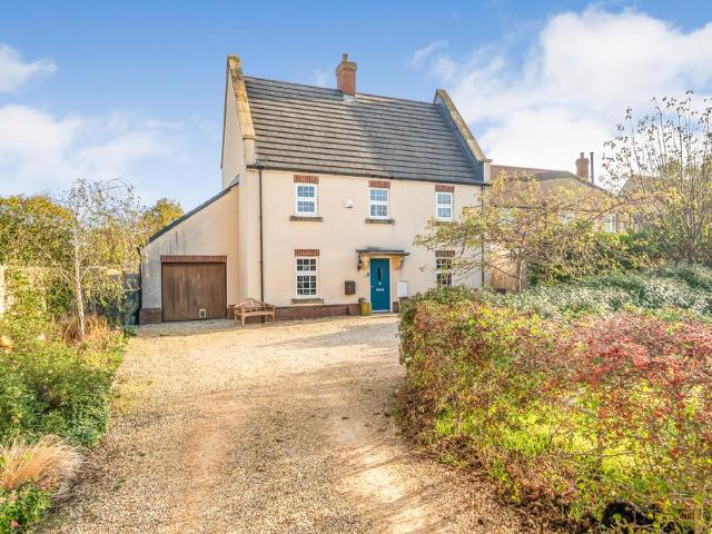 House for sale in Kempsford, Cotswold