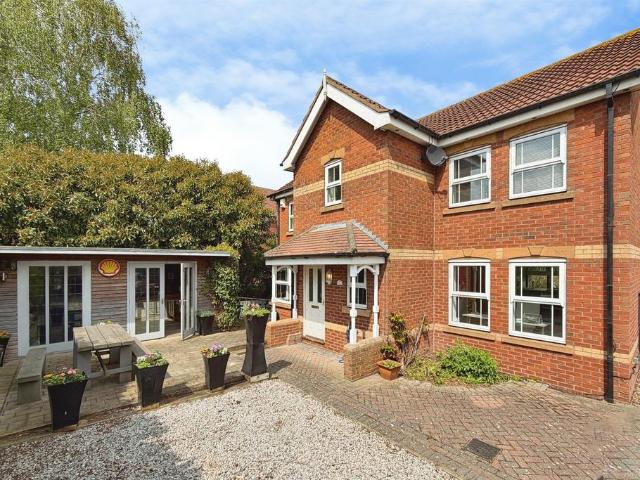 House for sale in Leconfield