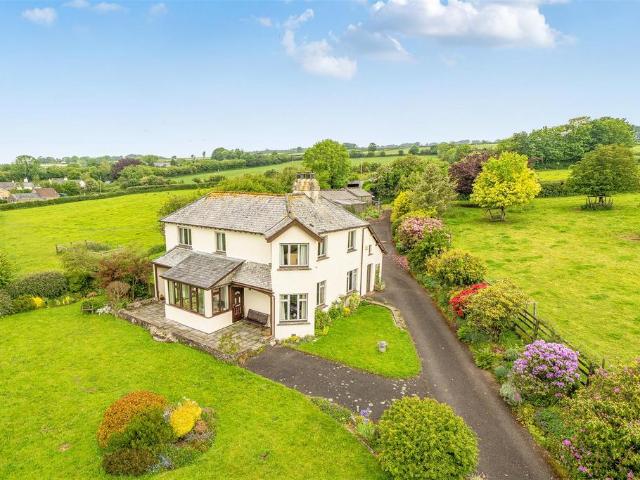 House for sale in Weir Quay, Devon