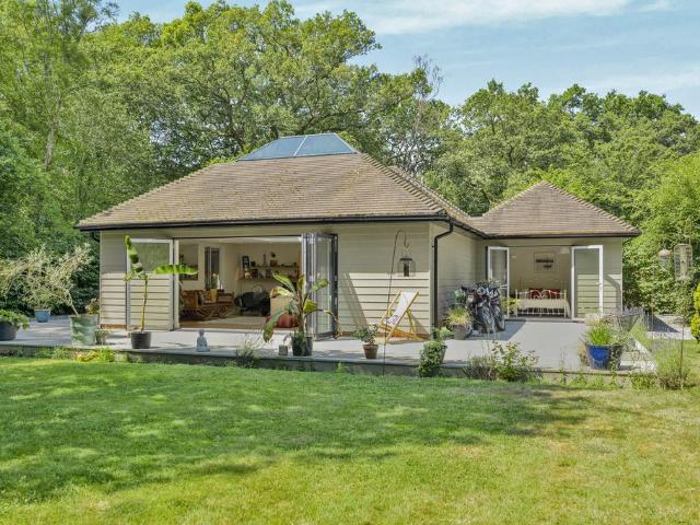 House for sale in Pachesham Park, Surrey