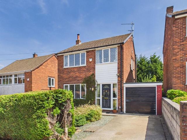 House for sale in Huthwaite, East Midlands