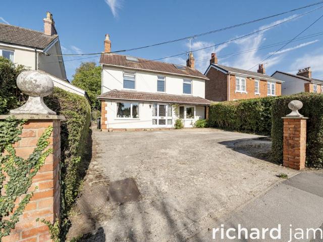 House for sale in Purton, Wiltshire