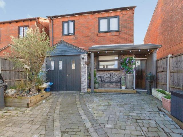 House for sale in Tilton, Barton