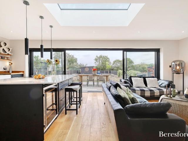 House for sale in Navestock Side, Essex