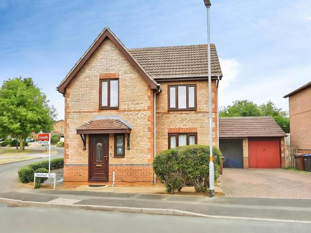 House for sale in East Hunsbury, Northamptonshire
