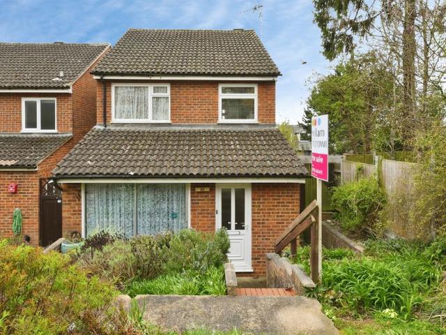 House for sale in Kings Hill, Colliers End