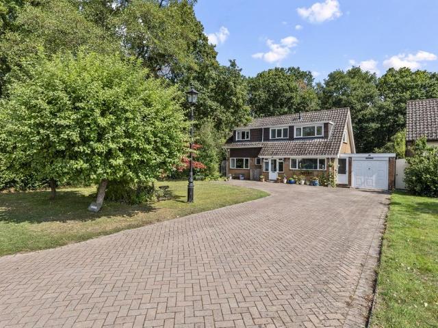 House for sale in Aspley Heath, Alderminster