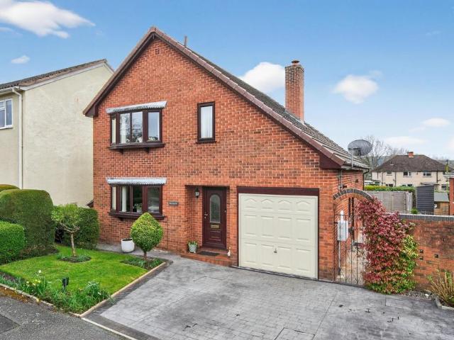 House for sale in Welshpool, Wales