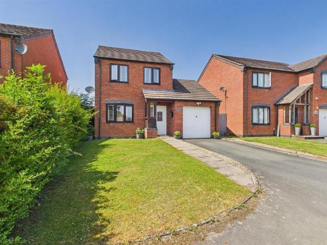 House for sale in Ifton Heath, Shropshire