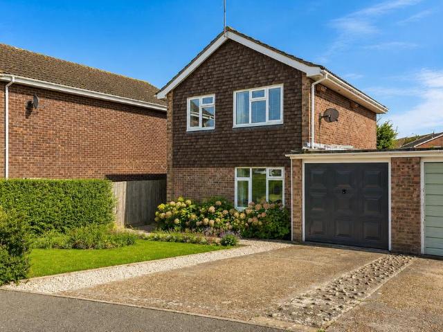 House for sale in Perryfields, West Sussex