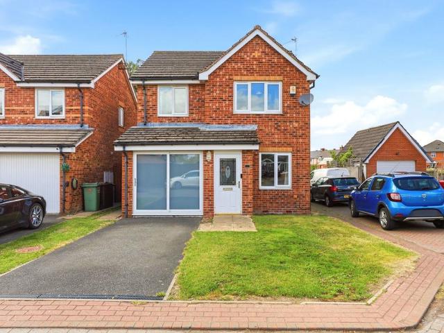 House for sale in Featherstone, Streethouse