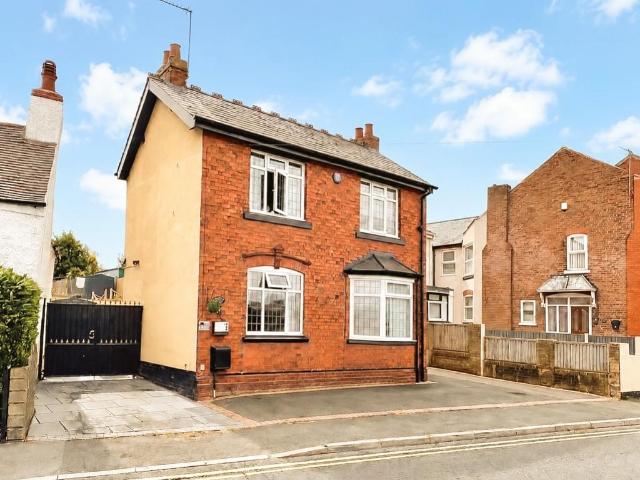 House for sale in Coseley, West Midlands