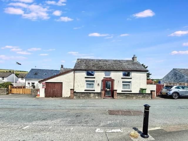 House for sale in Trefeurig, Penrhyn-coch