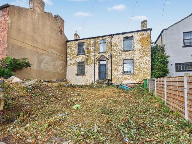 House for sale in Richmond Hill, West Yorkshire