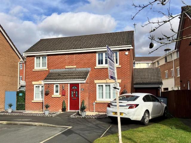 House for sale in Lee Bank, Greater Manchester