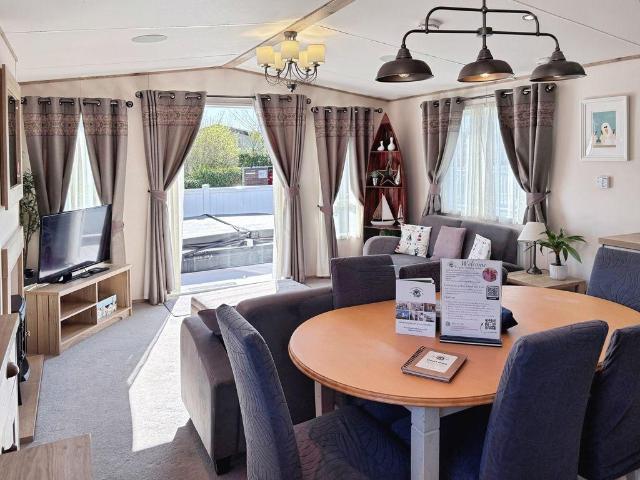 House for sale in Fossebridge, Gloucestershire