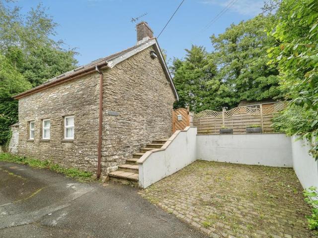 House for sale in Eglwyswrw, Wales