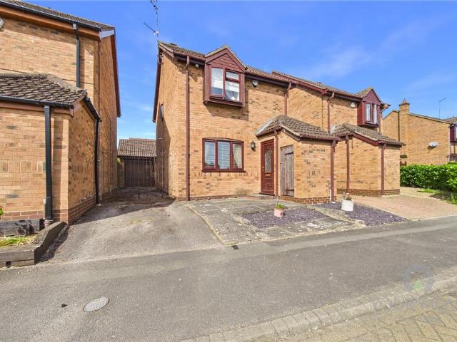 House for sale in Headlands, Northampton