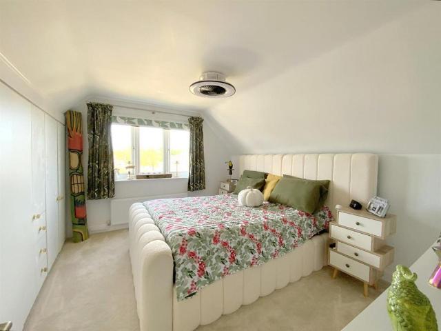 House for sale in New Waltham