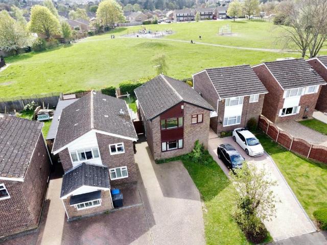 House for sale in Boughton Green, Kingsthorpe