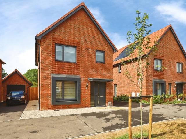 House for sale in Cross In Hand, East Sussex