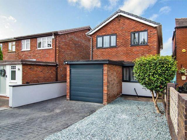 House for sale in Landywood, Great Chatwell