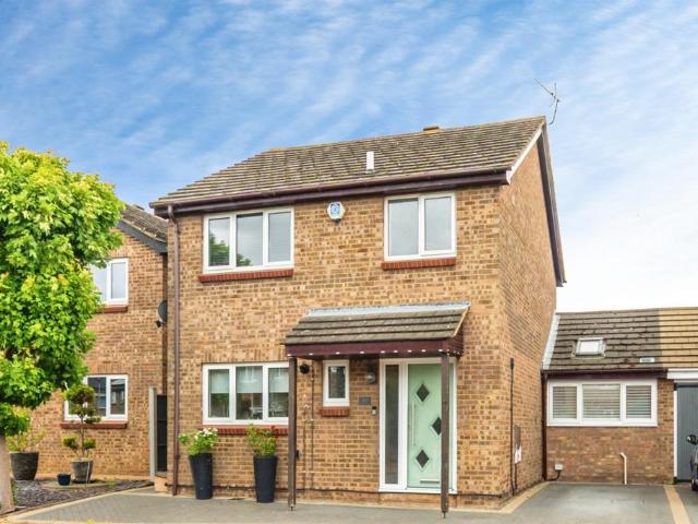 House for sale in Woodlands Park, Bedford