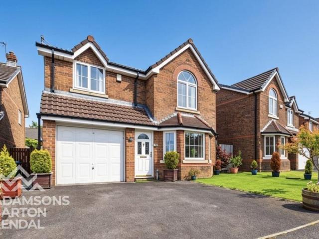 House for sale in Caldermoor, Burnedge