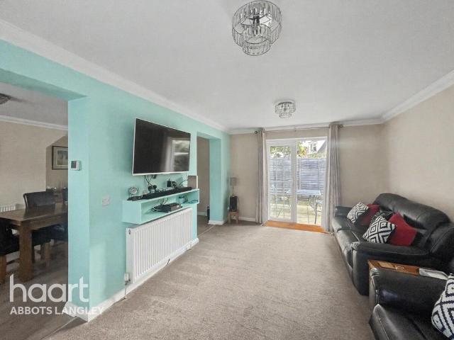 House for sale in Leavesden, Three Rivers
